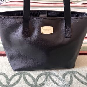 Michael Kors purse like new